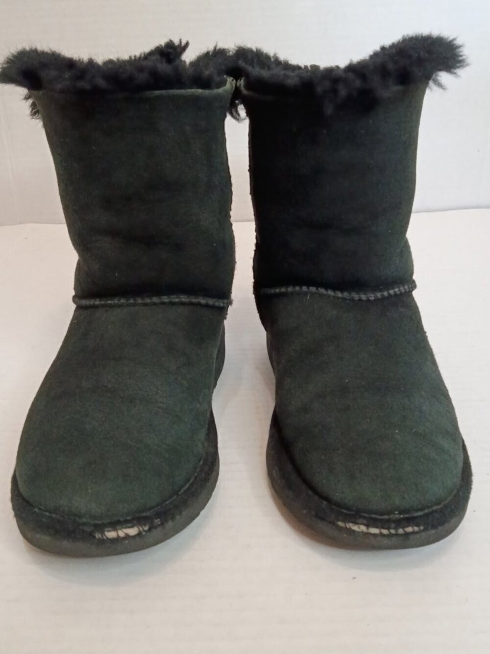 UGG Kids Bailey Bow II Black Suede Boots Youth Size 1 - Picture 2 of 9